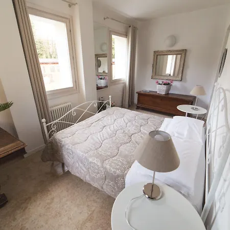 アパートホテル Academia ベルガモ