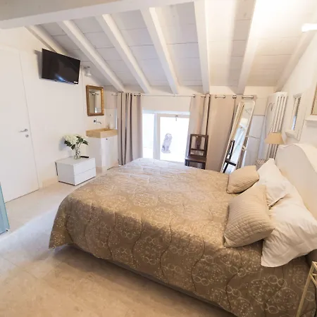 Academia アパートホテル