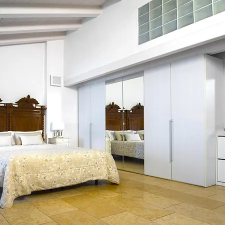 Academia Apart Otel Bergamo