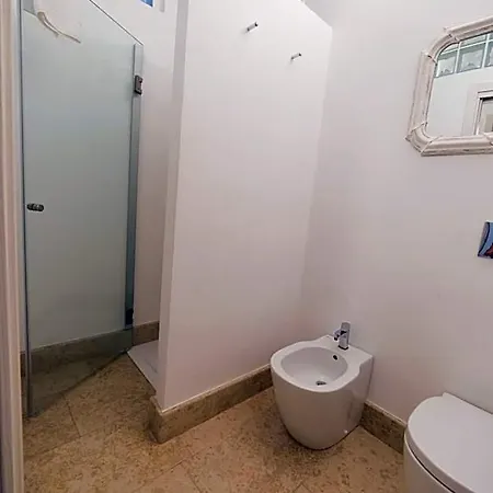 Academia Aparthotel