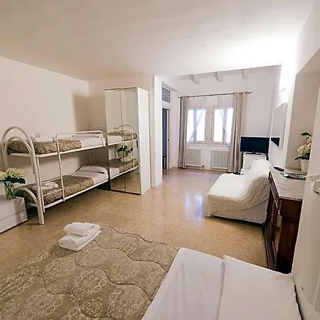 Academia Apart Otel 3*