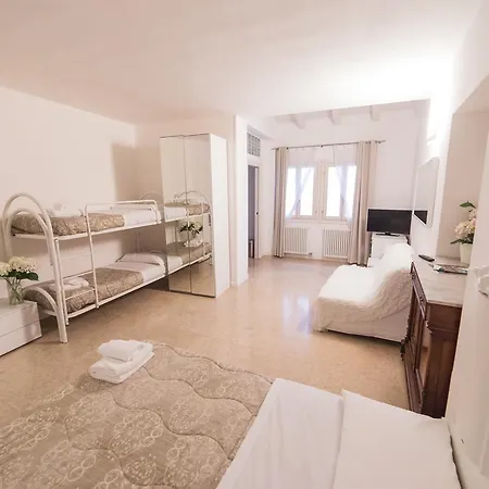 Academia Apart Otel Bergamo