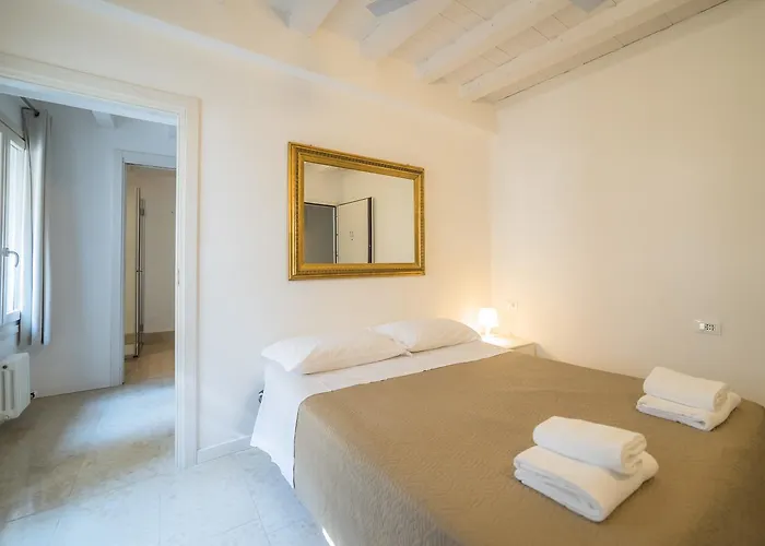 Aparthotel Academia 3*